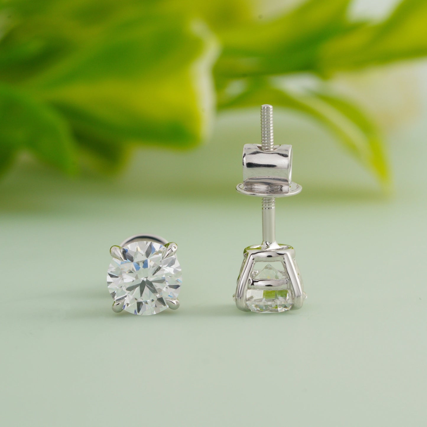 Round Shape Lab Grown Stud Earring