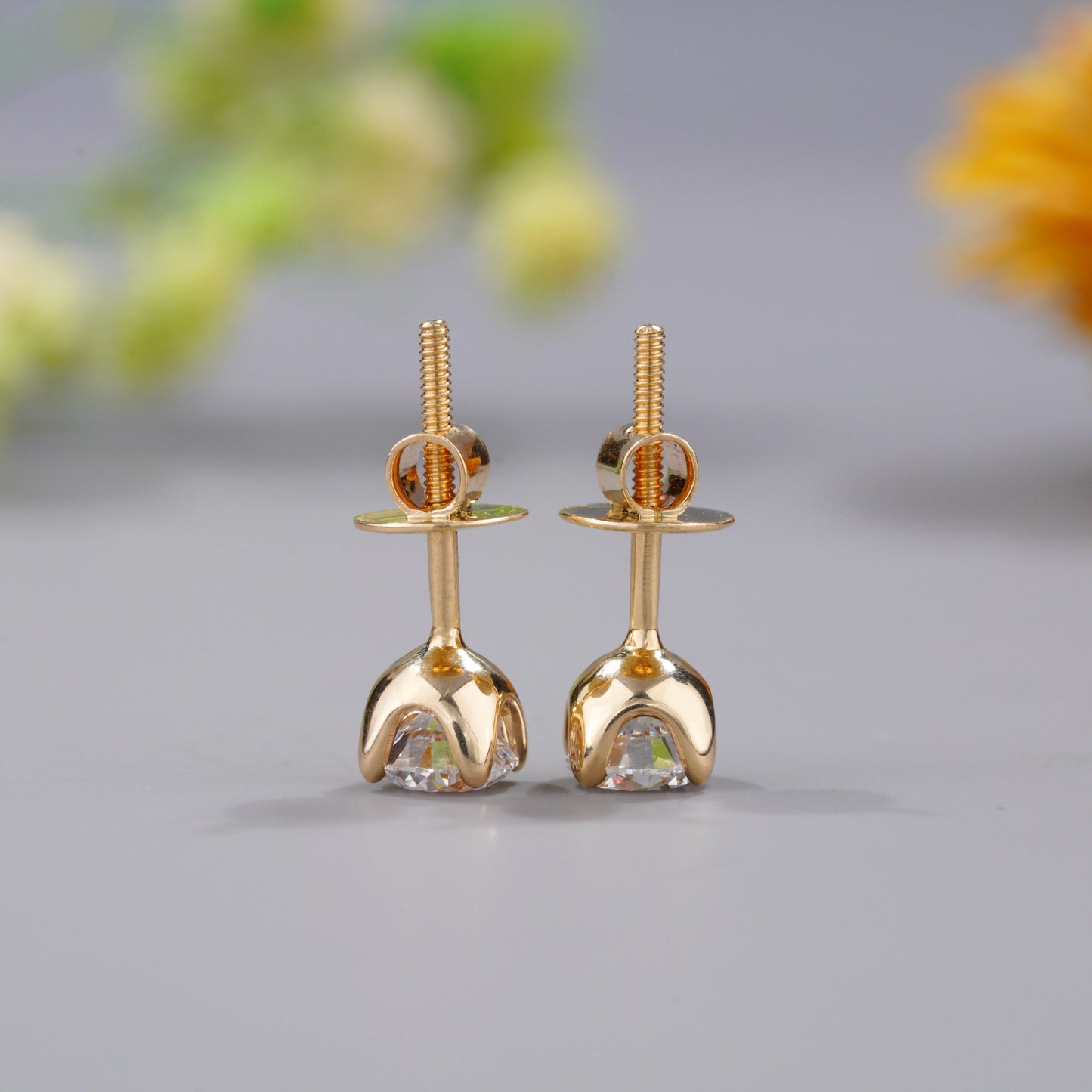 Round Shape Diamond Earring For Women