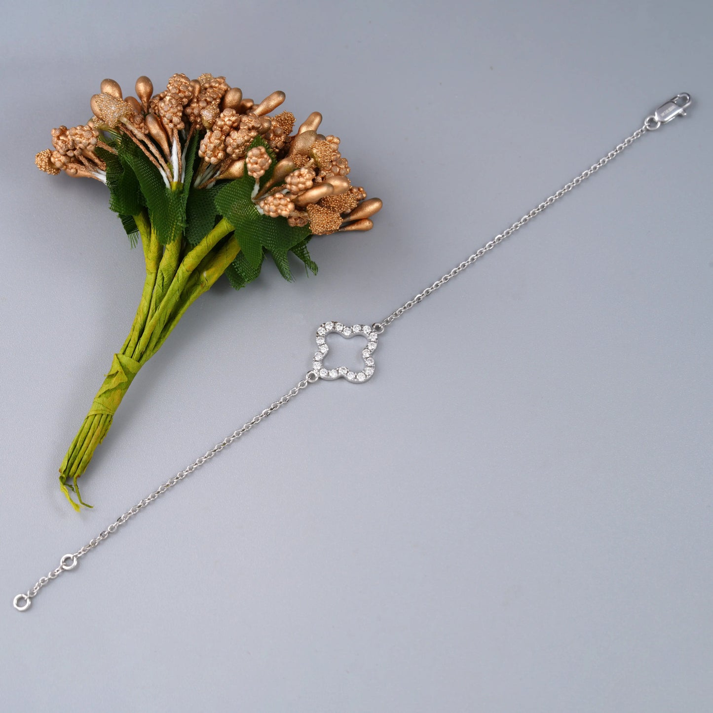 14K Gold Diamond Clover Bracelet with Lab Grown Round Brilliant Diamonds in Prong Setting